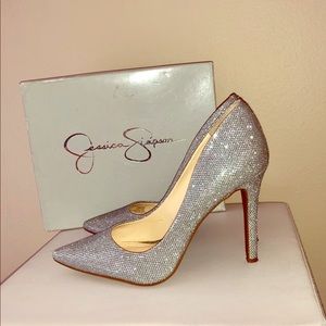 *** Jessica Simpson Silver Sparkle Heel ***